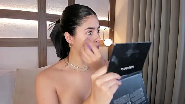 Snapshot of SarhaVega chatting on 03/17/26, 12:30 SarhaVega online show from 03/17/26, 12:30