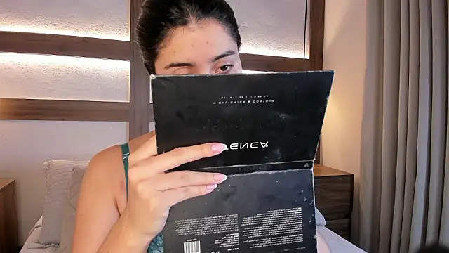 Snapshot of SarhaVega chatting on 03/29/26, 12:49 SarhaVega online show from 03/29/26, 12:49