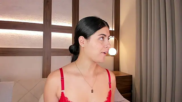 Snapshot of SarhaVega chatting on 03/31/26, 01:22 SarhaVega online show from 03/31/26, 01:22