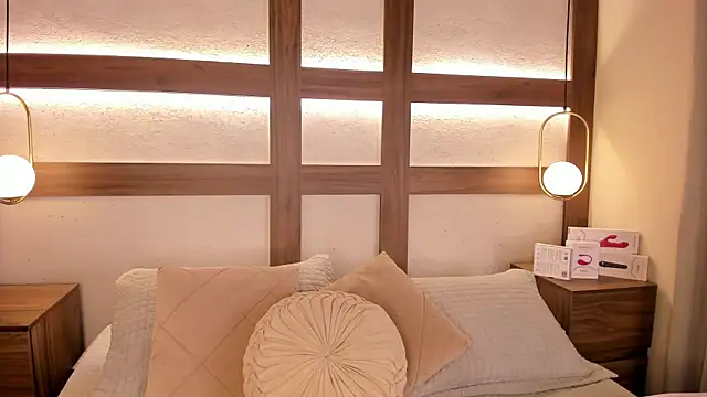 Snapshot of SarhaVega chatting on 04/09/26, 01:05 SarhaVega online show from 04/09/26, 01:05