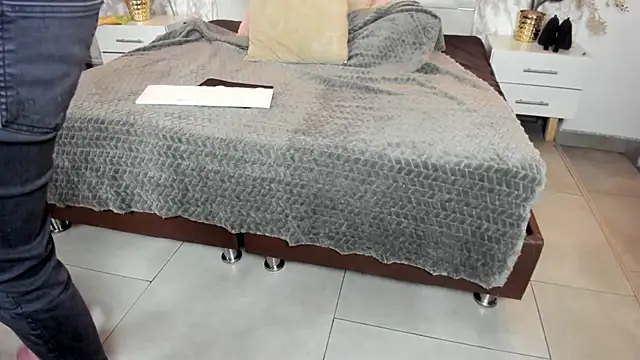 Snapshot of Mysterius_Woman chatting on 03/12/26, 01:06 Mysterius Woman online show from 03/12/26, 01:06