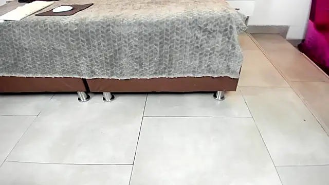 Snapshot of Mysterius_Woman chatting on 03/15/26, 12:00 Mysterius Woman online show from 03/15/26, 12:00