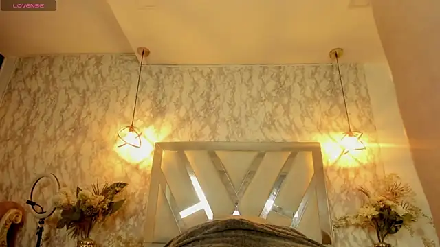 Snapshot of Mysterius_Woman chatting on 06/14/26, 11:01 Mysterius Woman online show from 06/14/26, 11:01