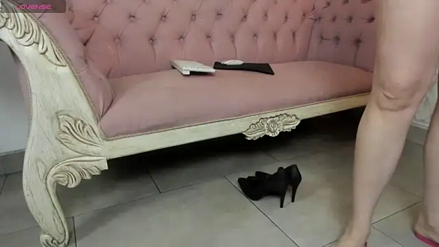 Snapshot of Mysterius_Woman chatting on 07/09/26, 11:14 Mysterius Woman online show from 07/09/26, 11:14