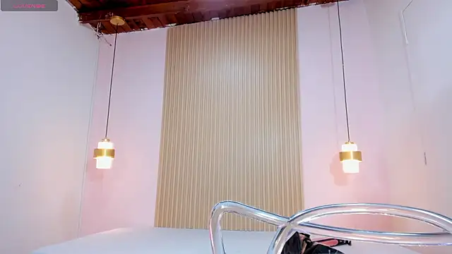 Snapshot of Izelevans chatting on 03/13/26, 02:01 Izelevans online show from 03/13/26, 02:01