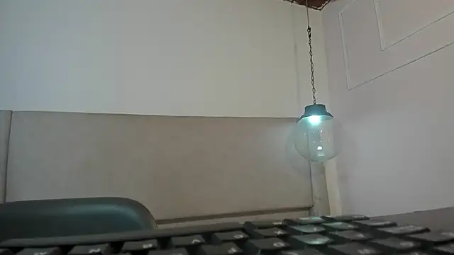 Snapshot of Izelevans chatting on 03/16/26, 12:42 Izelevans online show from 03/16/26, 12:42