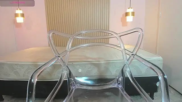 Snapshot of Izelevans chatting on 04/12/26, 04:34 Izelevans online show from 04/12/26, 04:34