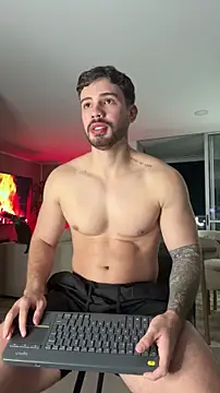 Snapshot of Valenthino_Salvatore chatting on 12/17/25, 04:07 Valenthino Salvatore online show from 12/17/25, 04:07