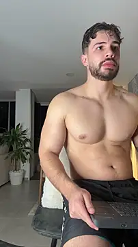 Snapshot of Valenthino_Salvatore chatting on 02/27/26, 04:12 Valenthino Salvatore online show from 02/27/26, 04:12