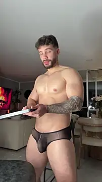 Snapshot of Valenthino_Salvatore chatting on 03/06/26, 03:14 Valenthino Salvatore online show from 03/06/26, 03:14