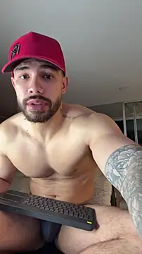 Snapshot of Valenthino_Salvatore chatting on 03/09/26, 03:21 Valenthino Salvatore online show from 03/09/26, 03:21