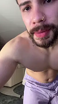 Snapshot of Valenthino_Salvatore chatting on 03/16/26, 03:45 Valenthino Salvatore online show from 03/16/26, 03:45