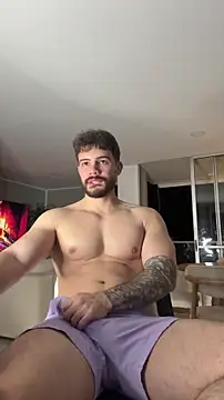 Snapshot of Valenthino_Salvatore chatting on 03/16/26, 05:44 Valenthino Salvatore online show from 03/16/26, 05:44