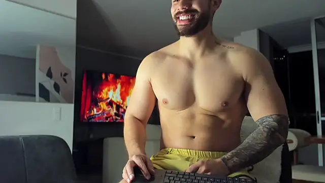 Snapshot of Valenthino_Salvatore chatting on 03/26/26, 03:34 Valenthino Salvatore online show from 03/26/26, 03:34