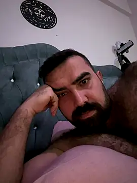 Snapshot of Ali2413 chatting on 12/17/25, 08:48 Ali2413 online show from 12/17/25, 08:48