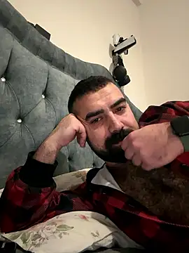Snapshot of Ali2413 chatting on 01/10/26, 10:58 Ali2413 online show from 01/10/26, 10:58