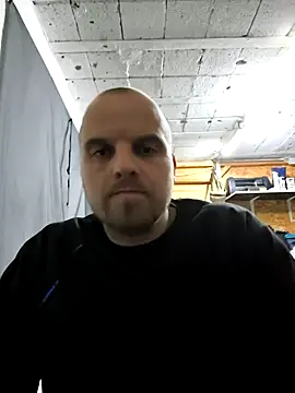 Snapshot of Phoenix2310 chatting on 11/28/25, 12:02 Phoenix2310 online show from 11/28/25, 12:02