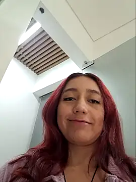 Snapshot of Eveeelyn25 chatting on 03/23/26, 11:42 Eveeelyn25 online show from 03/23/26, 11:42