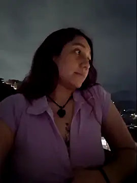 Snapshot of Eveeelyn25 chatting on 03/27/26, 03:01 Eveeelyn25 online show from 03/27/26, 03:01