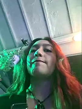 Snapshot of Eveeelyn25 chatting on 03/28/26, 12:43 Eveeelyn25 online show from 03/28/26, 12:43