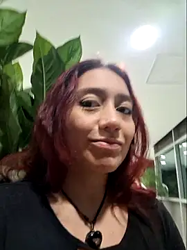 Snapshot of Eveeelyn25 chatting on 04/03/26, 12:19 Eveeelyn25 online show from 04/03/26, 12:19