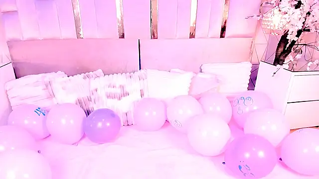 Snapshot of Naomistart chatting on 04/05/26, 05:59 Naomistart online show from 04/05/26, 05:59