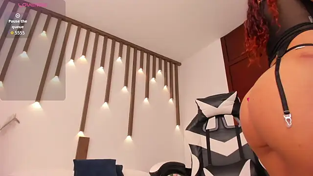 lindaa natashaa  online show from 02/26/26, 07:24