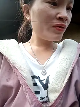 Snapshot of nangmo chatting on 12/01/25, 01:21 nangmo online show from 12/01/25, 01:21