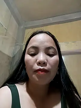 Snapshot of Tisami-suca chatting on 12/13/25, 09:42 Tisami-suca online show from 12/13/25, 09:42