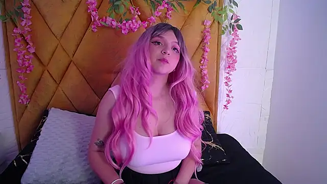 Snapshot of CandySwan chatting on 11/30/25, 01:53 CandySwan online show from 11/30/25, 01:53