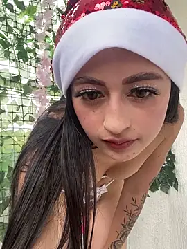 Snapshot of SOL_EF chatting on 12/15/25, 08:02 SOL EF online show from 12/15/25, 08:02