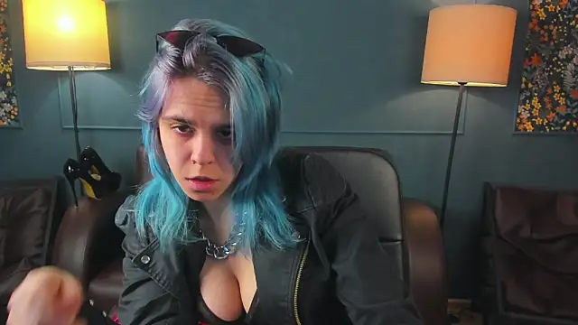 LiraBelle online show from 02/06/26, 03:11