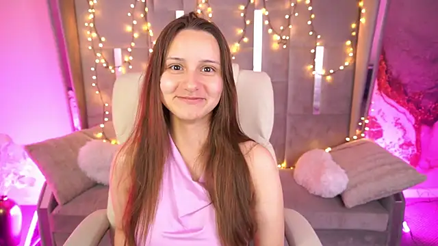 TinyNatalie online show from 06/03/26, 06:16