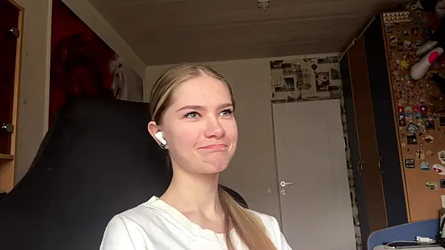 Snapshot of JesicaMortensen chatting on 11/27/25, 08:16 JesicaMortensen online show from 11/27/25, 08:16