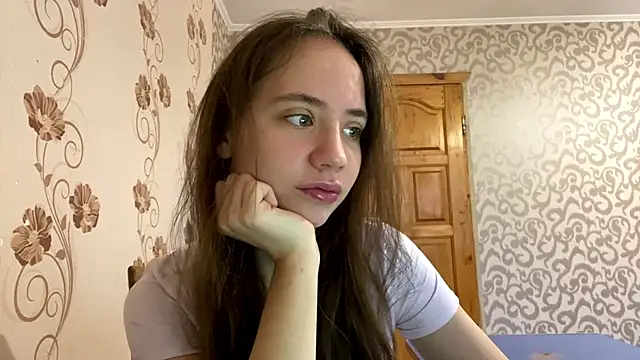 ChandaApplin online show from 12/05/25, 07:17