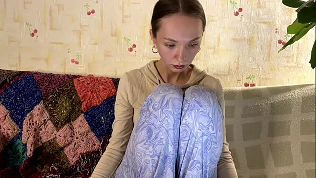 PaulaTisch online show from 12/15/25, 04:11