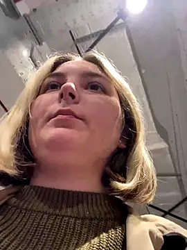 Snapshot of KateBurlesk chatting on 11/28/25, 09:12 KateBurlesk online show from 11/28/25, 09:12