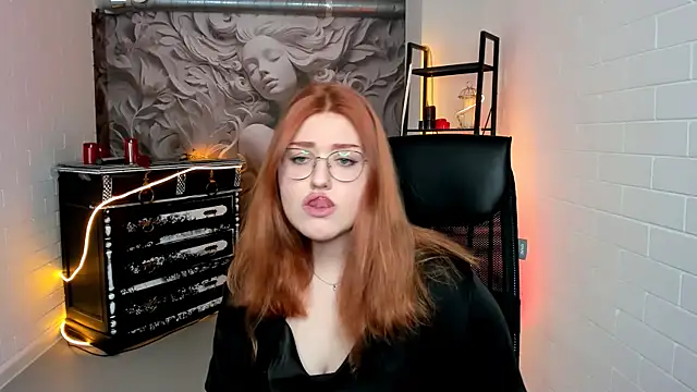 Snapshot of StaceyJensen chatting on 11/22/25, 02:49 StaceyJensen online show from 11/22/25, 02:49