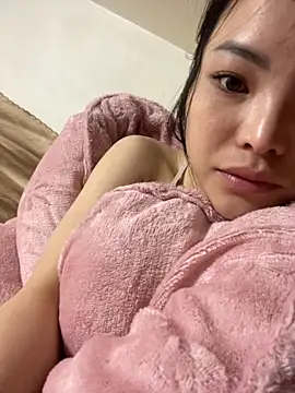 Snapshot of Hong8999 chatting on 11/29/25, 05:54 Hong8999 online show from 11/29/25, 05:54