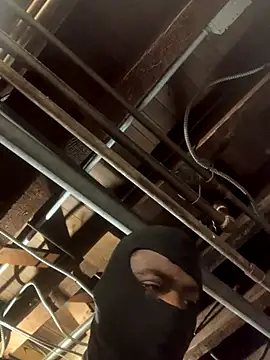 Snapshot of BlackWood777777 chatting on 11/26/25, 08:48 BlackWood777777 online show from 11/26/25, 08:48