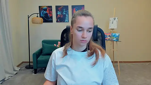 Snapshot of OkDevier chatting on 11/30/25, 08:51 OkDevier online show from 11/30/25, 08:51