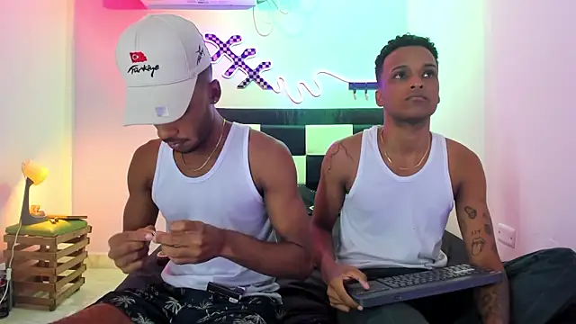 Snapshot of Black_Guys_Pervert_ chatting on 11/26/25, 01:01 Black Guys Pervert online show from 11/26/25, 01:01