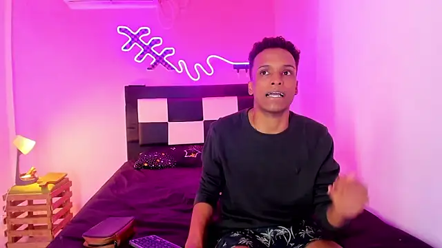 Snapshot of Black_Guys_Pervert_ chatting on 11/29/25, 11:35 Black Guys Pervert online show from 11/29/25, 11:35