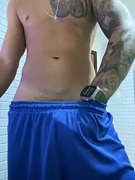 Snapshot of enzofelipe chatting on 11/27/25, 12:18 enzofelipe online show from 11/27/25, 12:18