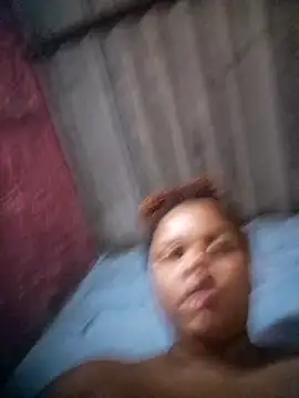 Snapshot of Pretinha021bxd chatting on 11/25/25, 01:27 Pretinha021bxd online show from 11/25/25, 01:27