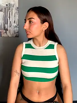 ZoeJohnson Pink online show from 11/24/25, 03:01