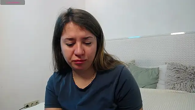 Leona Rae online show from 01/12/26, 07:46