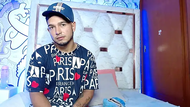 Couple wildd  online show from 12/01/25, 08:14