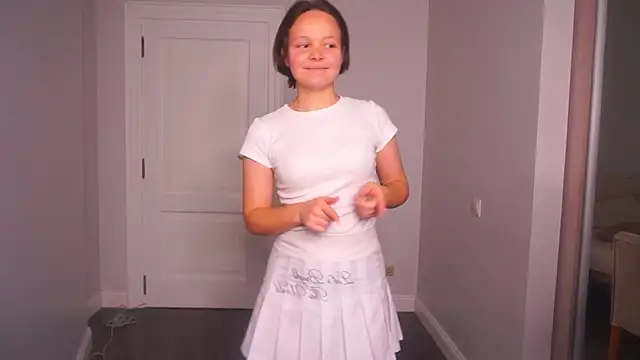 Snapshot of MerriCarros chatting on 11/23/25, 11:54 MerriCarros online show from 11/23/25, 11:54