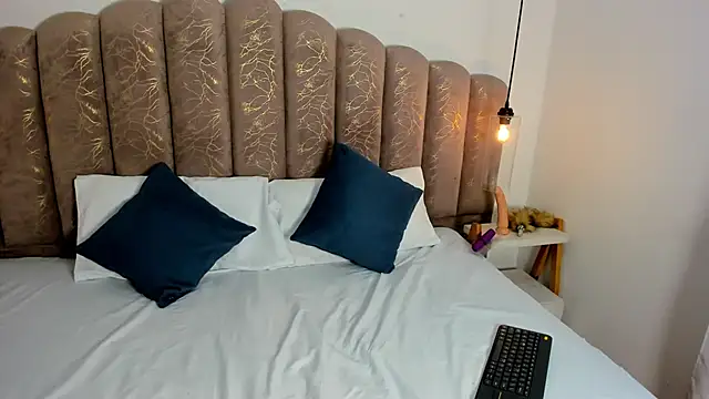 Ambar85 online show from 11/28/25, 03:09